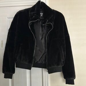 Chic Black Faux Fur Jacket